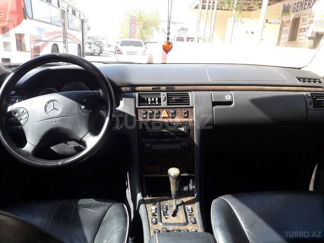 Mercedes E 320 2000, 200,000 km - 3.2 l - Bakı
