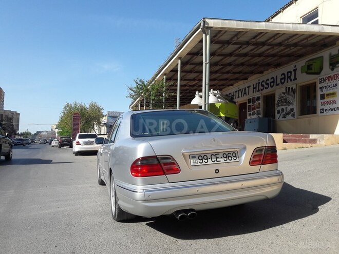 Mercedes E 320 2000, 200,000 km - 3.2 l - Bakı