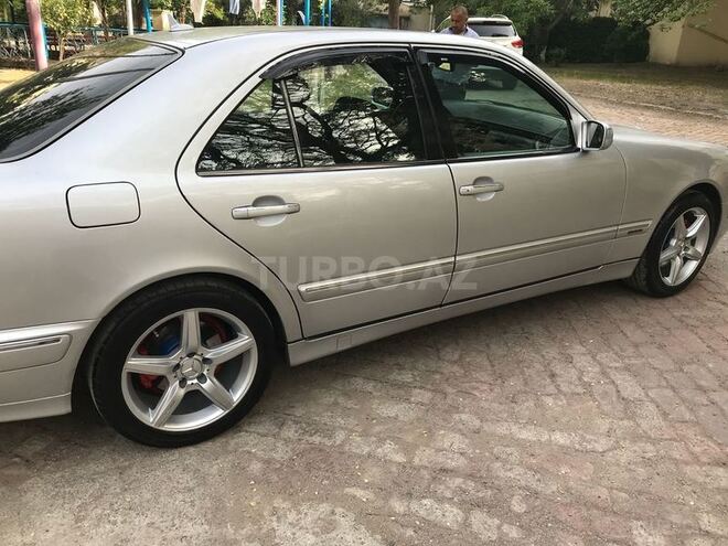 Mercedes E 280 2000, 300,000 km - 2.8 l - Bakı