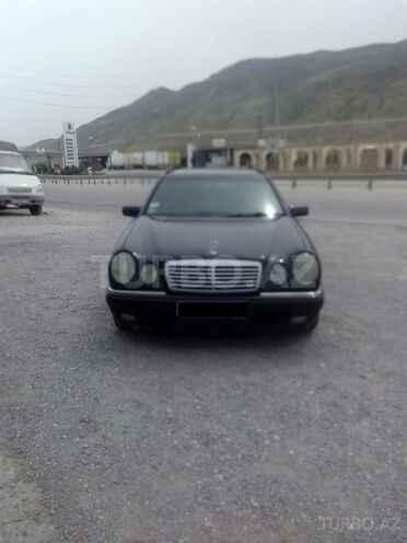 Mercedes E 260 1998, 357,500 km - 2.6 l - Bakı