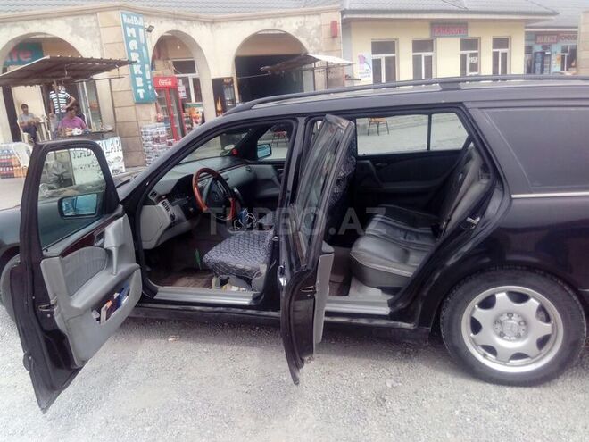 Mercedes E 260 1998, 357,500 km - 2.6 l - Bakı