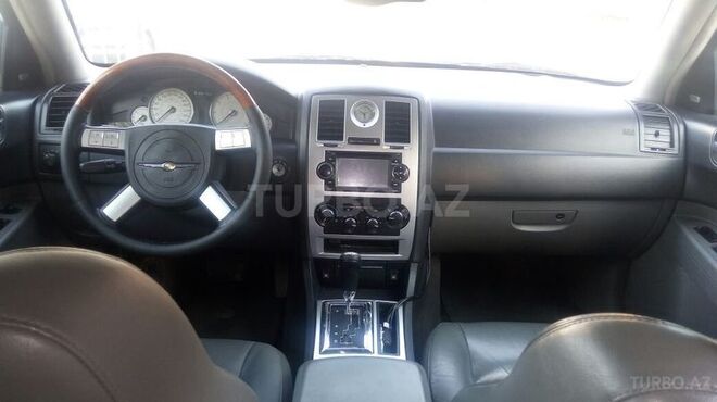 Chrysler 300C 2005, 233,000 km - 5.7 l - Bakı