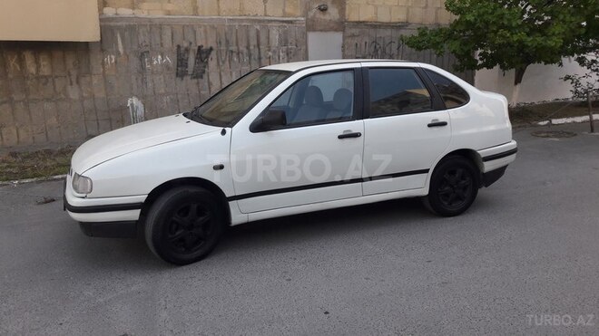 Volkswagen Polo 1996, 243,300 km - 1.6 l - Bakı