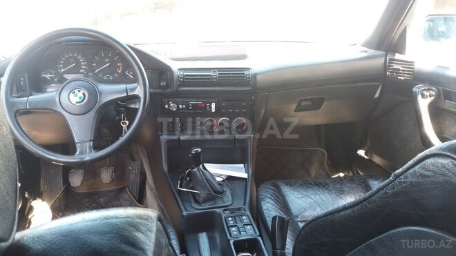 BMW 520 1991, 320,000 km - 2.0 l - Bakı