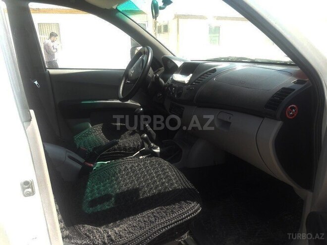 Mitsubishi L200 2010, 397,000 km - 2.5 l - Bakı
