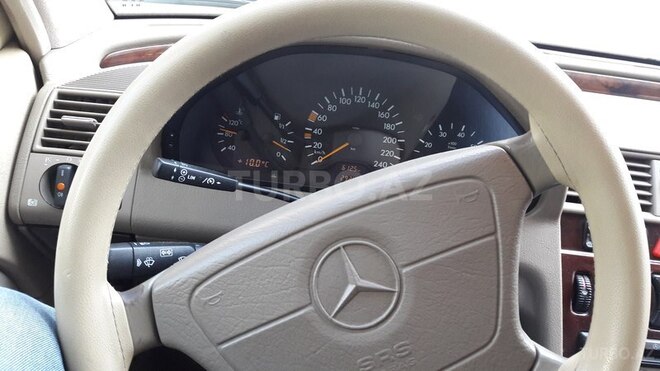 Mercedes C 180 1998, 298,000 km - 1.8 l - Bakı