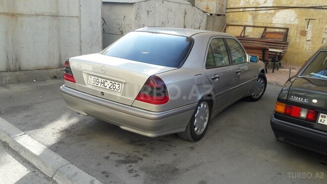 Mercedes C 180 1998, 298,000 km - 1.8 l - Bakı