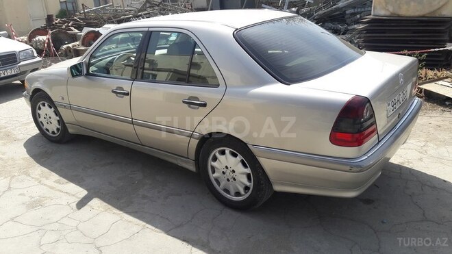 Mercedes C 180 1998, 298,000 km - 1.8 l - Bakı