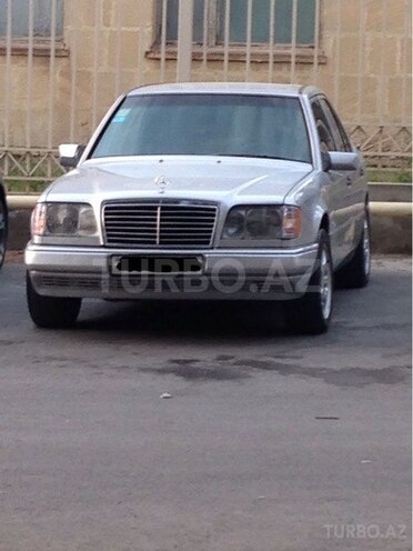 Mercedes E 220 1994, 383,200 km - 2.2 л - Bakı
