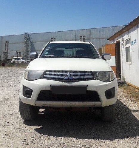Mitsubishi L200 2010, 476,000 km - 2.5 l - Bakı