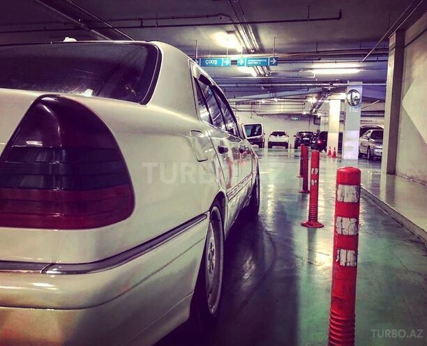 Mercedes C 230 2000, 183,000 km - 2.3 l - Bakı