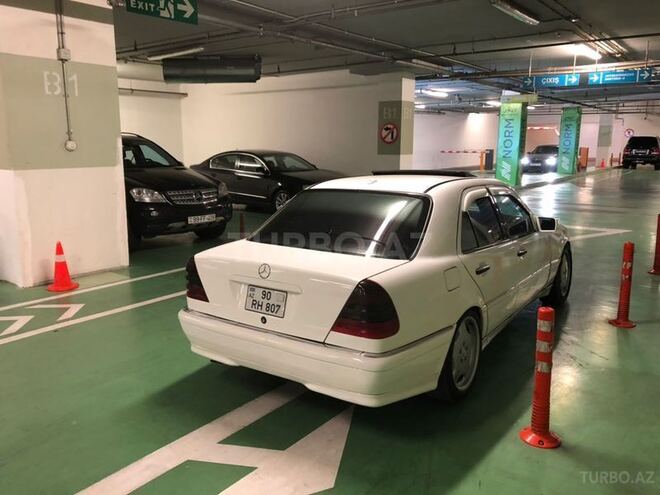Mercedes C 230 2000, 183,000 km - 2.3 l - Bakı