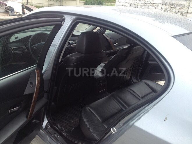BMW 525 2005, 187,000 km - 2.5 l - Göyçay