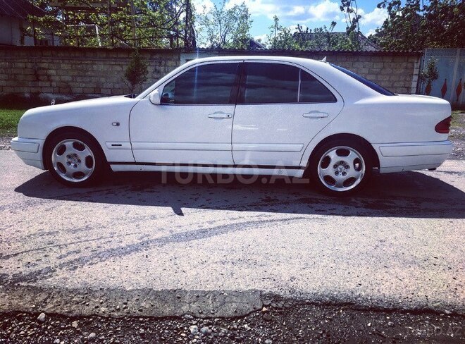 Mercedes E 200 1996, 387,000 km - 2.0 l - Bakı