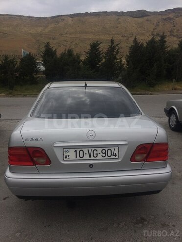 Mercedes E 240 1998, 268,000 km - 2.4 l - Bakı