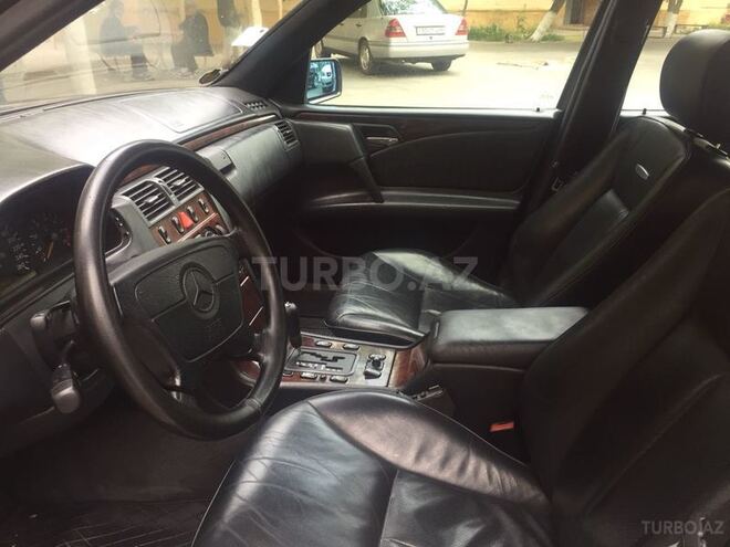 Mercedes E 280 1998, 314,000 km - 2.8 l - Sumqayıt
