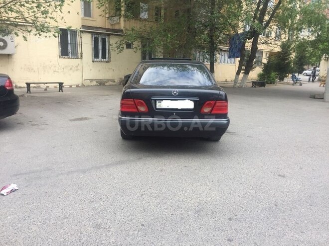 Mercedes E 280 1998, 314,000 km - 2.8 l - Sumqayıt