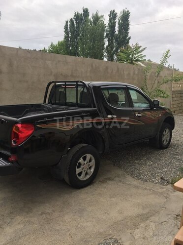 Mitsubishi L200 2011, 215,799 km - 2.5 l - Bakı
