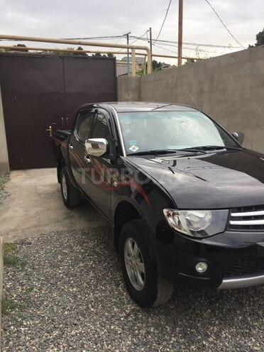 Mitsubishi L200 2011, 215,799 km - 2.5 l - Bakı