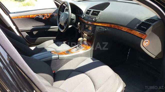 Mercedes E 240 2005, 247,000 km - 2.6 л - Bakı
