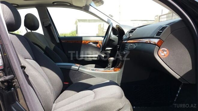 Mercedes E 240 2005, 247,000 km - 2.6 л - Bakı