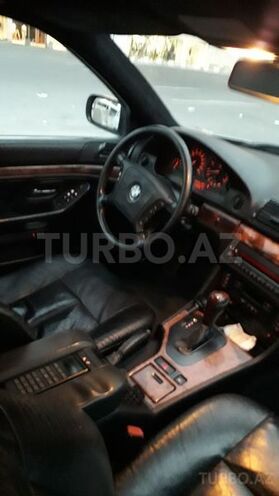 BMW 528 1997, 320,000 km - 2.8 l - Bakı