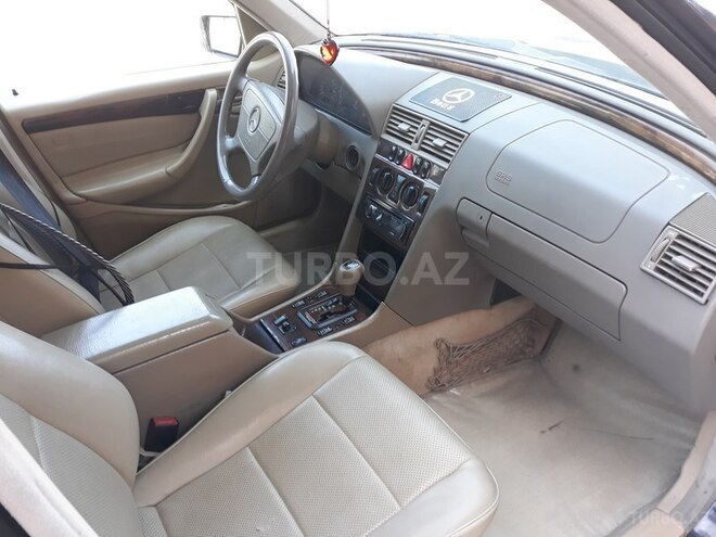 Mercedes C 230 2000, 277,000 km - 2.3 l - Bakı