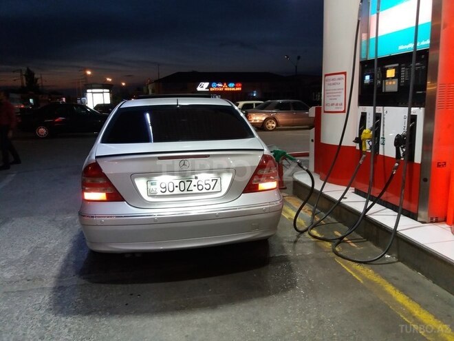 Mercedes C 320 2000, 250,000 km - 3.2 л - Sumqayıt