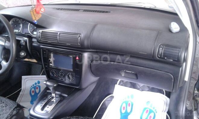 Volkswagen Passat 2001, 100,000 km - 1.8 l - Ağstafa