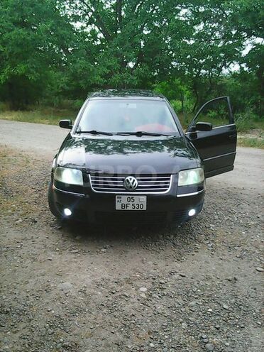 Volkswagen Passat 2001, 100,000 km - 1.8 l - Ağstafa