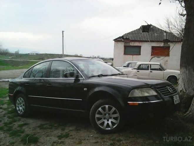 Volkswagen Passat 2001, 100,000 km - 1.8 l - Ağstafa