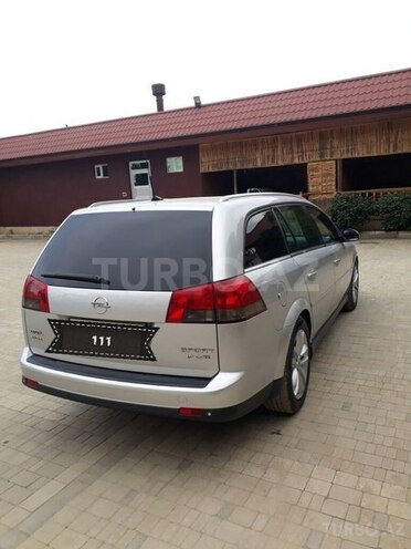 Opel Vectra 2006, 180,000 km - 2.0 l - Salyan