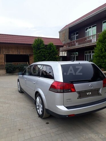 Opel Vectra 2006, 180,000 km - 2.0 l - Salyan