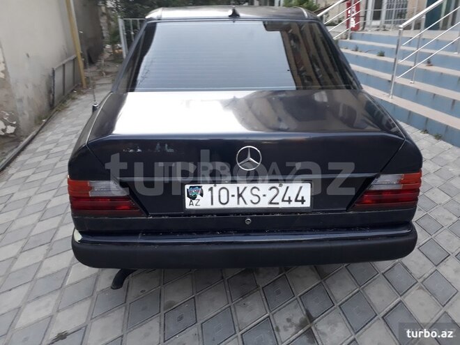 Mercedes E 260 1989, 295,370 km - 2.6 l - Bakı