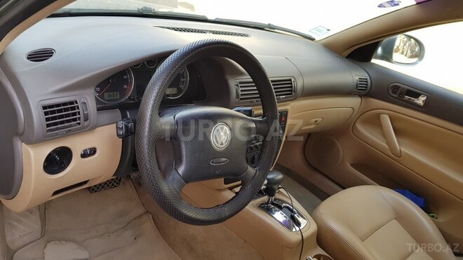 Volkswagen Passat 2004, 230,600 km - 1.8 л - Bakı