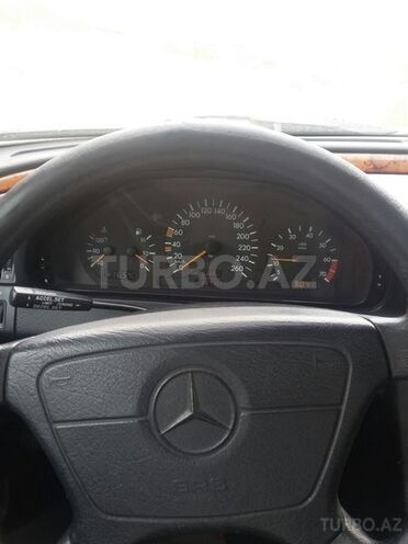 Mercedes C 240 1998, 267,000 km - 2.4 l - Bakı