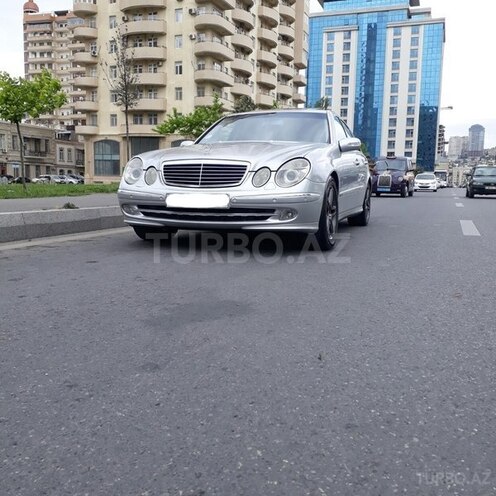Mercedes E 270 2002, 248,000 km - 2.7 l - Bakı
