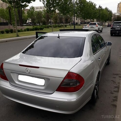 Mercedes E 270 2002, 248,000 km - 2.7 l - Bakı