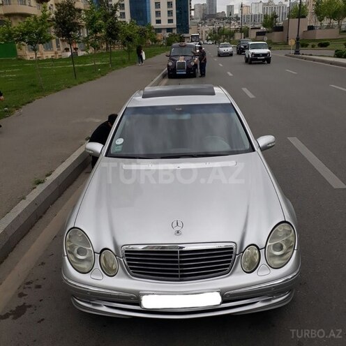 Mercedes E 270 2002, 248,000 km - 2.7 l - Bakı