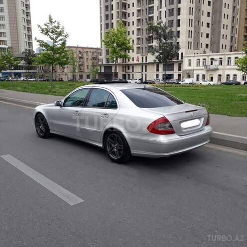 Mercedes E 270 2002, 248,000 km - 2.7 l - Bakı