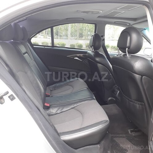 Mercedes E 270 2002, 248,000 km - 2.7 l - Bakı