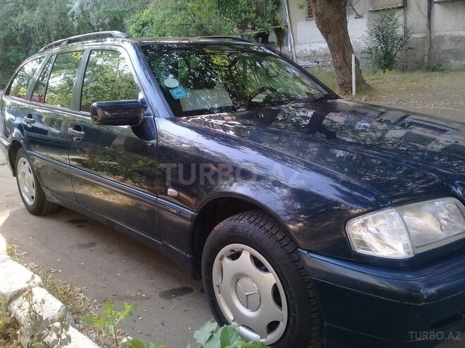 Mercedes C 220 1999, 273,800 km - 2.2 l - Bakı