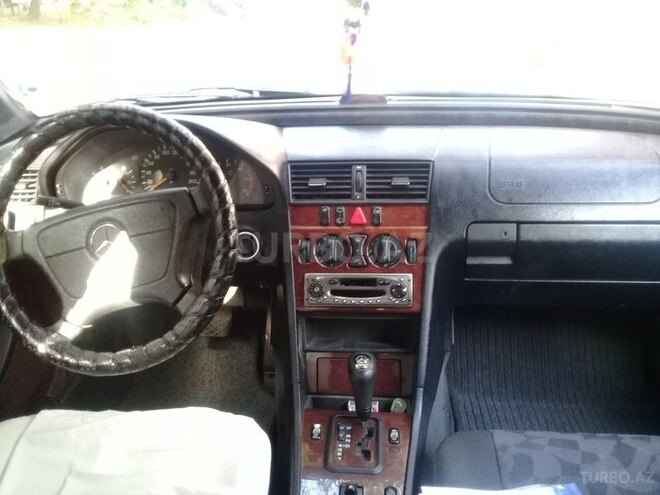 Mercedes C 220 1999, 273,800 km - 2.2 l - Bakı