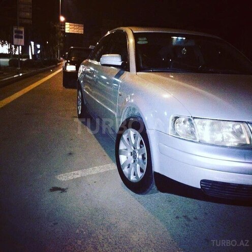 Volkswagen Passat 2000, 177,000 km - 2.4 l - Bakı