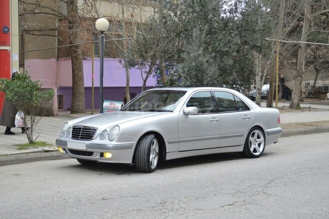Mercedes E 280 2000, 162,000 km - 2.8 l - Bakı