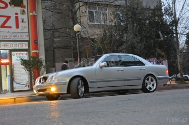 Mercedes E 280 2000, 162,000 km - 2.8 l - Bakı