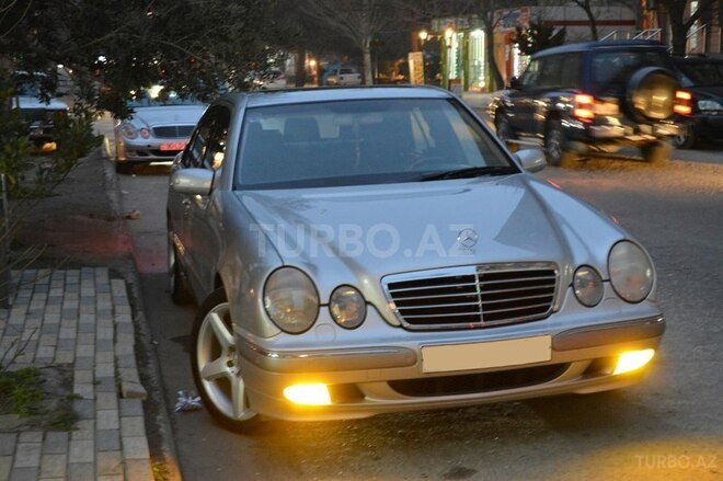 Mercedes E 280 2000, 162,000 km - 2.8 l - Bakı