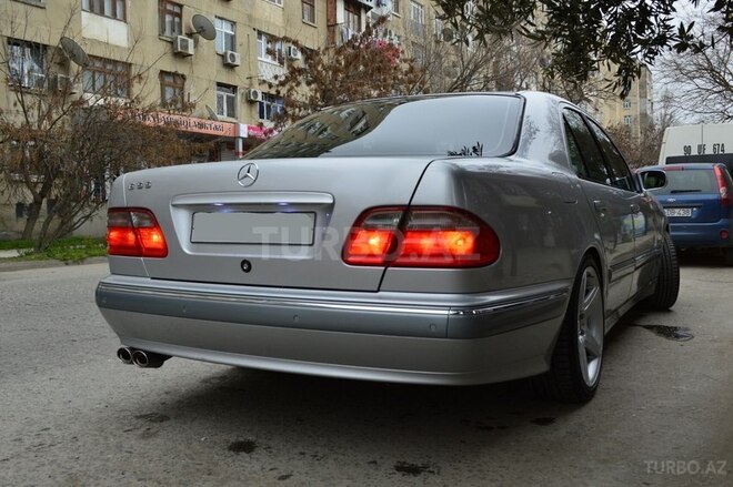 Mercedes E 280 2000, 162,000 km - 2.8 l - Bakı