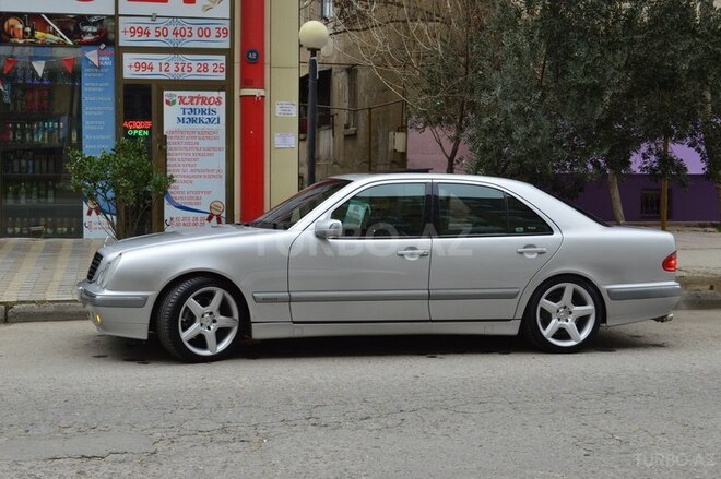 Mercedes E 280 2000, 162,000 km - 2.8 l - Bakı
