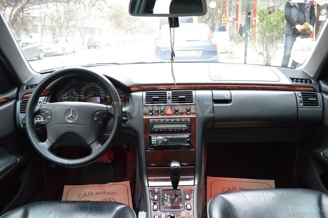 Mercedes E 280 2000, 162,000 km - 2.8 l - Bakı
